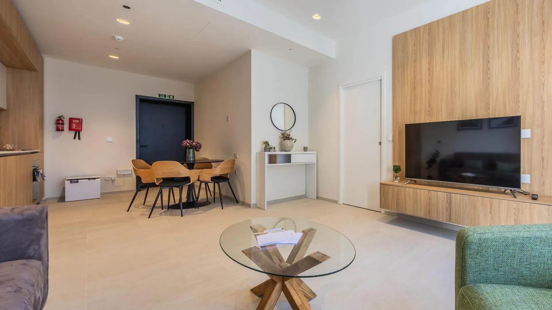 The Signature Suite In Mercury Tower San Giuliano